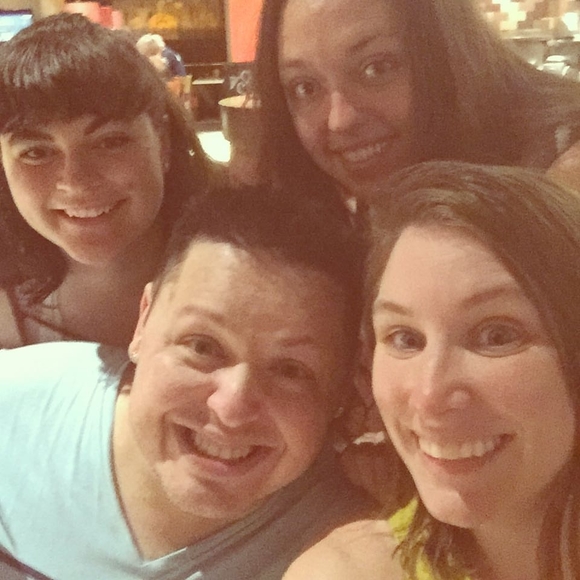 Meet your Posher, Jenni - Picture 1 of 1